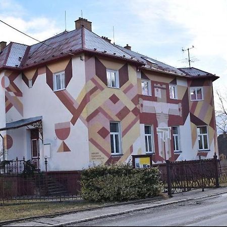 KEMP a stanování na faře Javorník Esterno foto