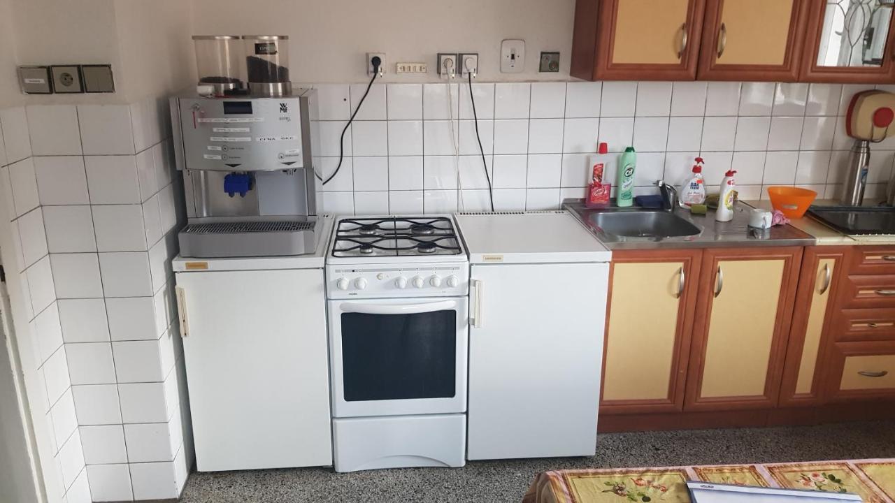 KEMP a stanování na faře Javorník Esterno foto