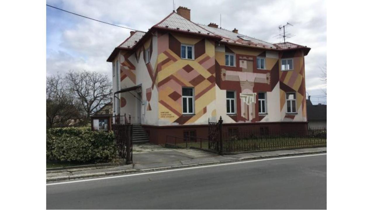 KEMP a stanování na faře Javorník Esterno foto