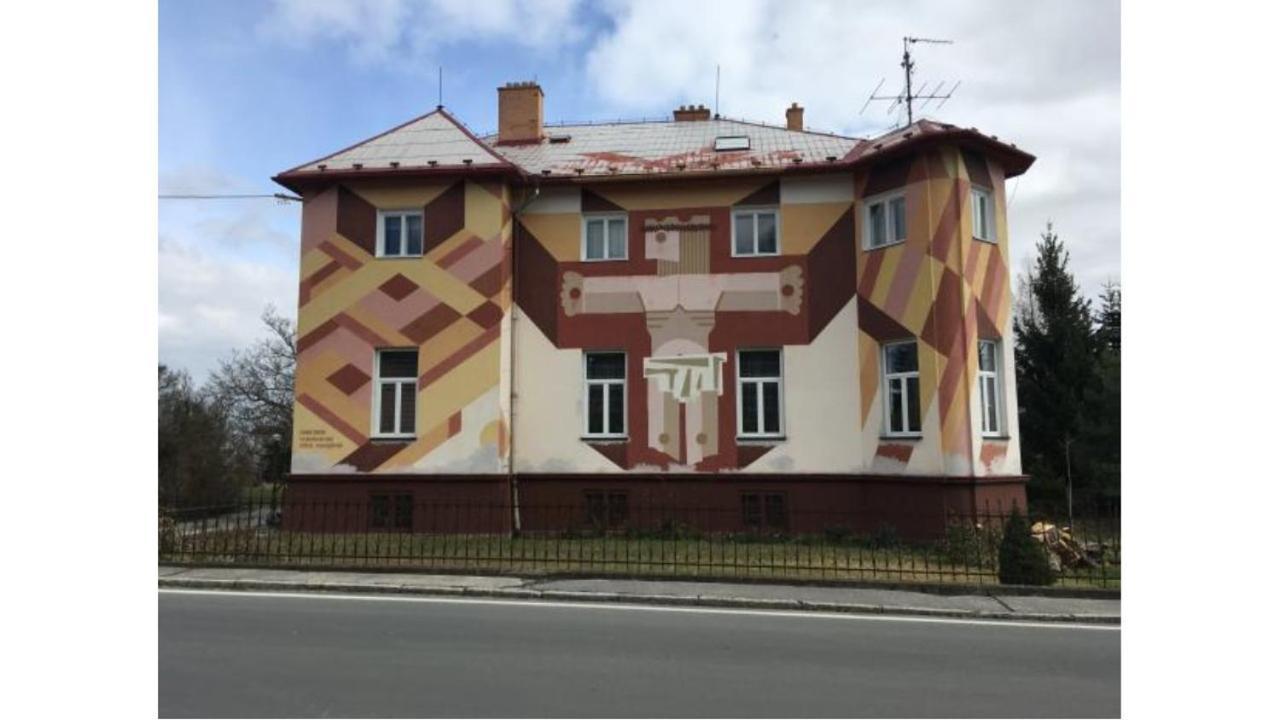 KEMP a stanování na faře Javorník Esterno foto